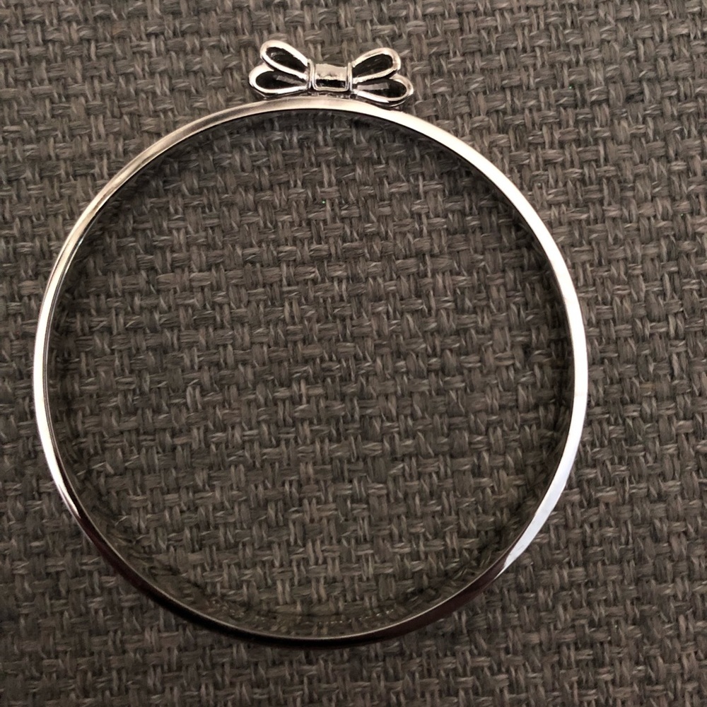 NWOT. Kate Spade Bow Bangle